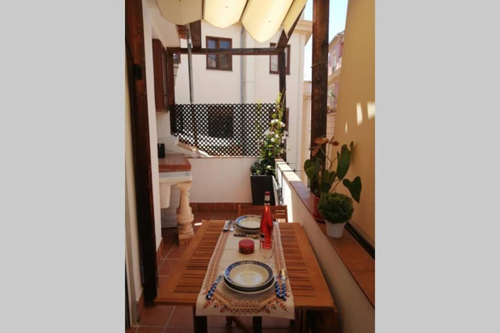 Atico Exclusivo En El Centro De Granada Apartment Exterior photo